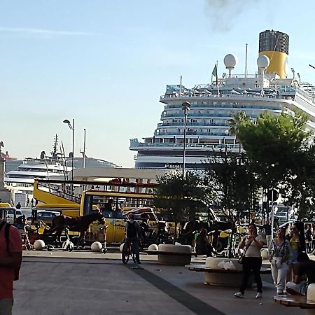 Central Apartment A Due Passi Dal Porto Palermo Exteriör bild