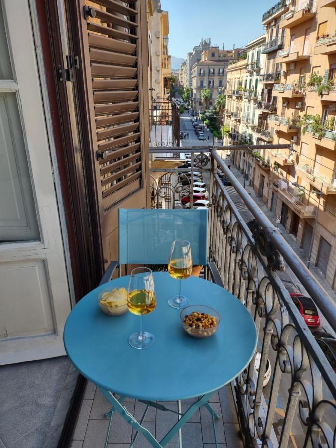 Central Apartment A Due Passi Dal Porto Palermo Exteriör bild