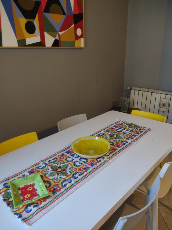 Central Apartment A Due Passi Dal Porto Palermo Exteriör bild