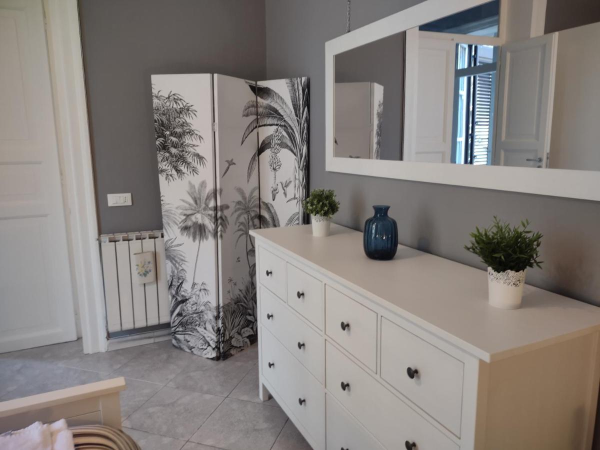 Central Apartment A Due Passi Dal Porto Palermo Exteriör bild