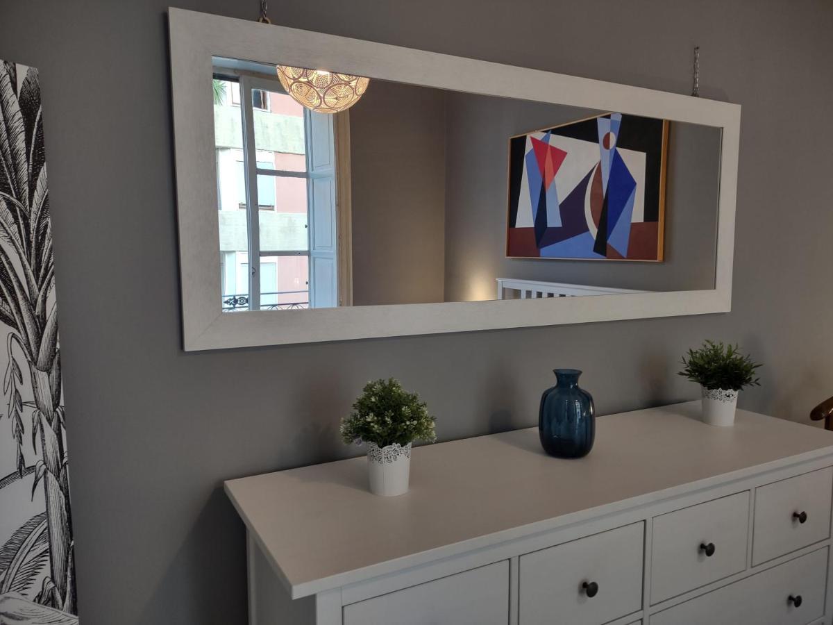 Central Apartment A Due Passi Dal Porto Palermo Exteriör bild